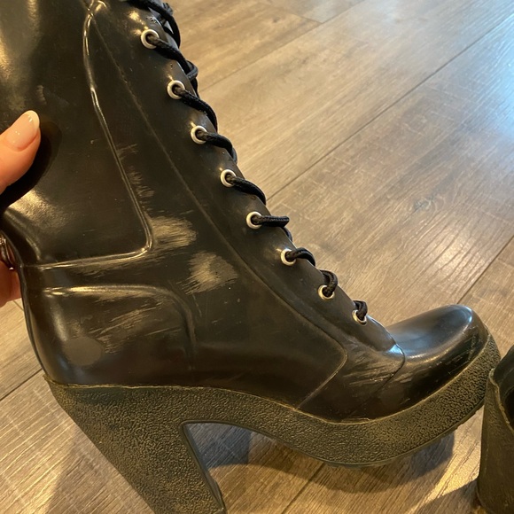 Rare Hunter Black Lace-Up Knee-High Boots - Picture 6 of 7